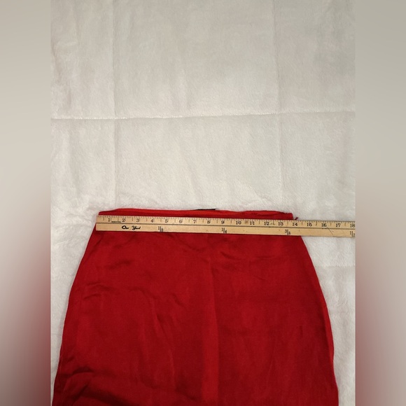 Zara Elegant Red Women's Skirt - Picture 6 of 10
